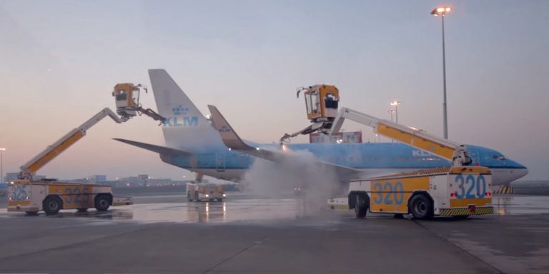 Ever Wondered What Happens When An Aircraft Gets De-iced?